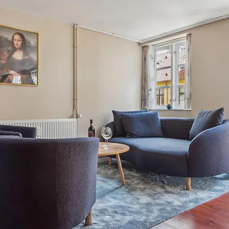 Prime Location - Near Nyhavn & Tivoli Gardens