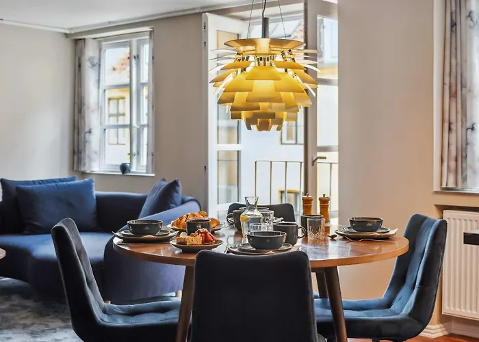 Prime Location - Near Nyhavn & Tivoli Gardens דירה קופנהגן