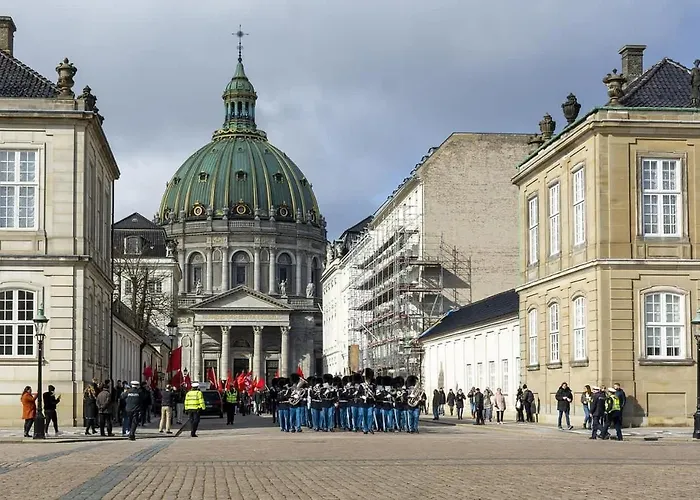 Prime Location - Near Nyhavn & Tivoli Gardens *