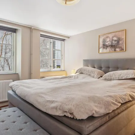 Prime Location - Near Nyhavn & Tivoli Gardens *
