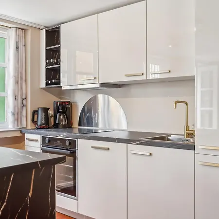Prime Location - Near Nyhavn & Tivoli Gardens Apartment *