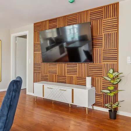 Prime Location - Near Nyhavn & Tivoli Gardens * Copenhagen
