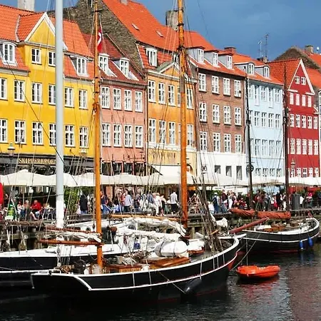 Prime Location - Near Nyhavn & Tivoli Gardens Apartment *