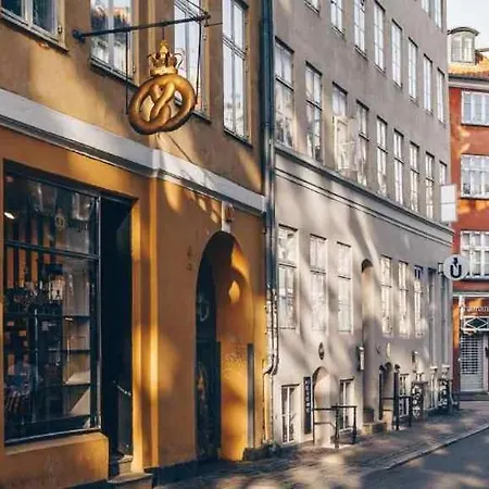 Prime Location - Near Nyhavn & Tivoli Gardens Copenhagen